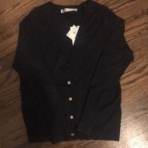 V neck sweater/cardigan